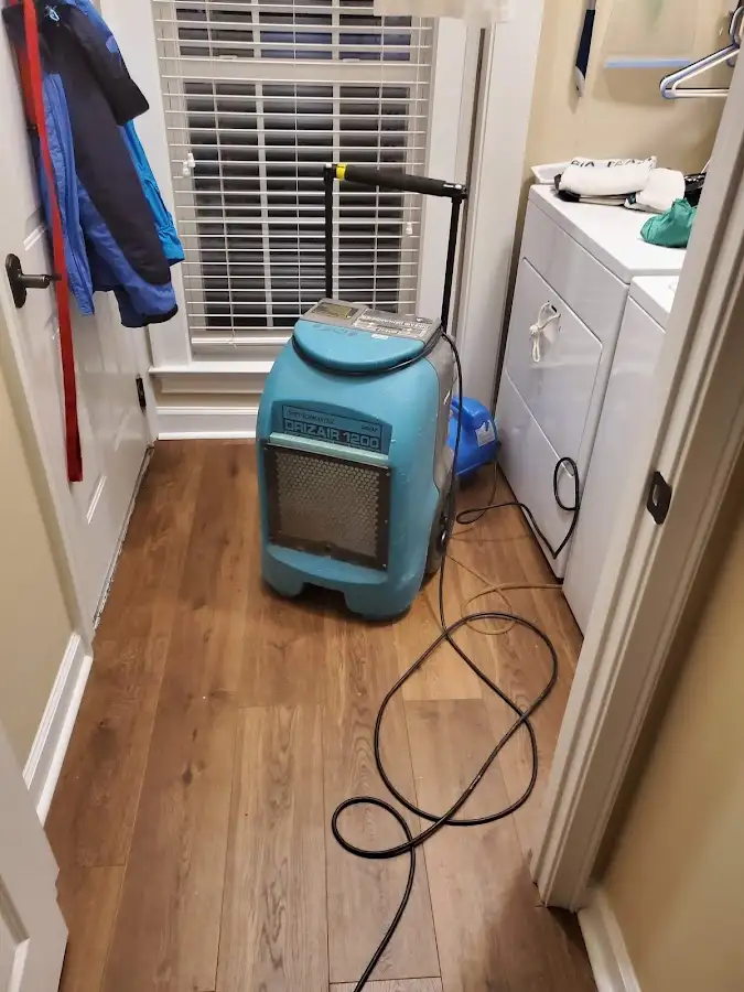 Commercial dehumidifier deployed for Crawl Space Restoration in Alafaya